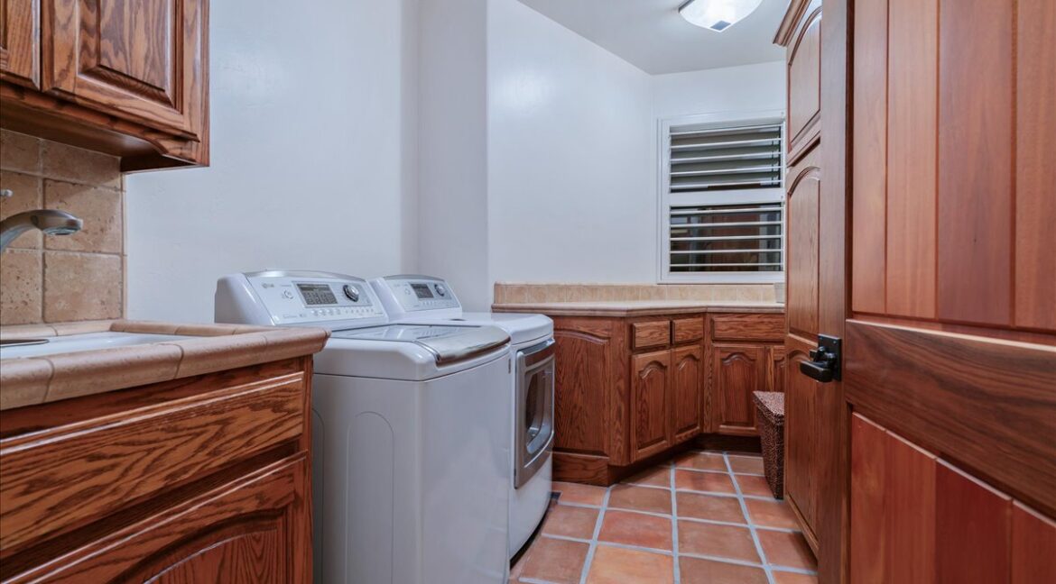 040-Laundry Room